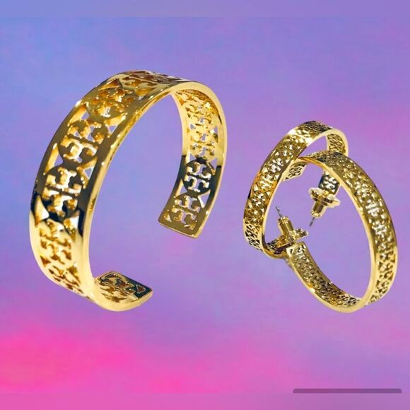 TORY BURCH KINSLEY EARRINGS AND BRACELET 18K GOLD PLATED SET - Picture 1 of 5